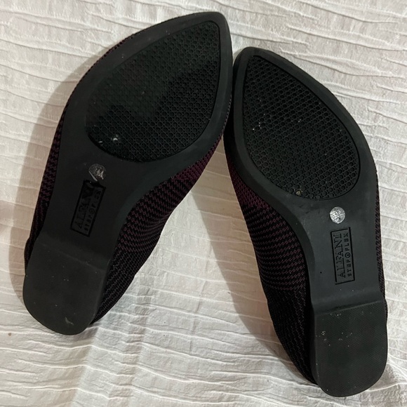 ALFANI Women's Burgundy Flats size 7w - Picture 8 of 10